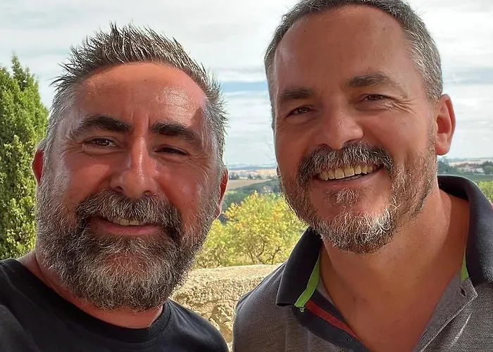 Bears N Breakfast Bed & Breakfast Condom