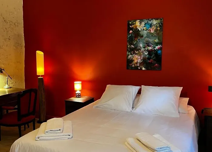 Bears N Breakfast Bed & Breakfast Condom