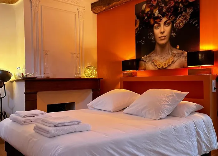 Bears N Breakfast 4* Condom