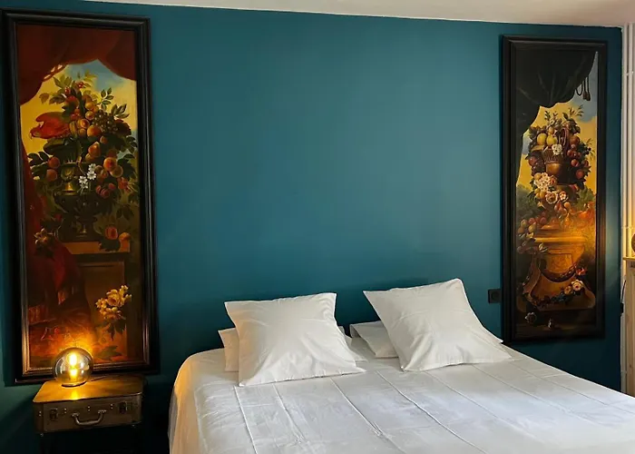 Bed & Breakfast Bears N Breakfast Condom