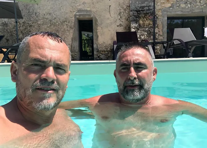 Bed & Breakfast Bears N Breakfast Condom